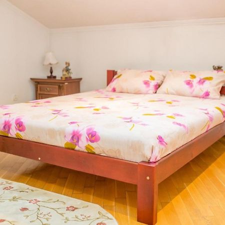 Apartment Kostyushka リヴィウ エクステリア 写真