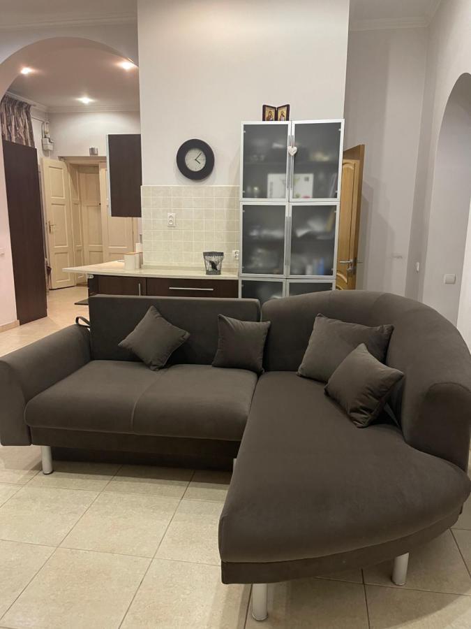 Apartment Kostyushka リヴィウ エクステリア 写真