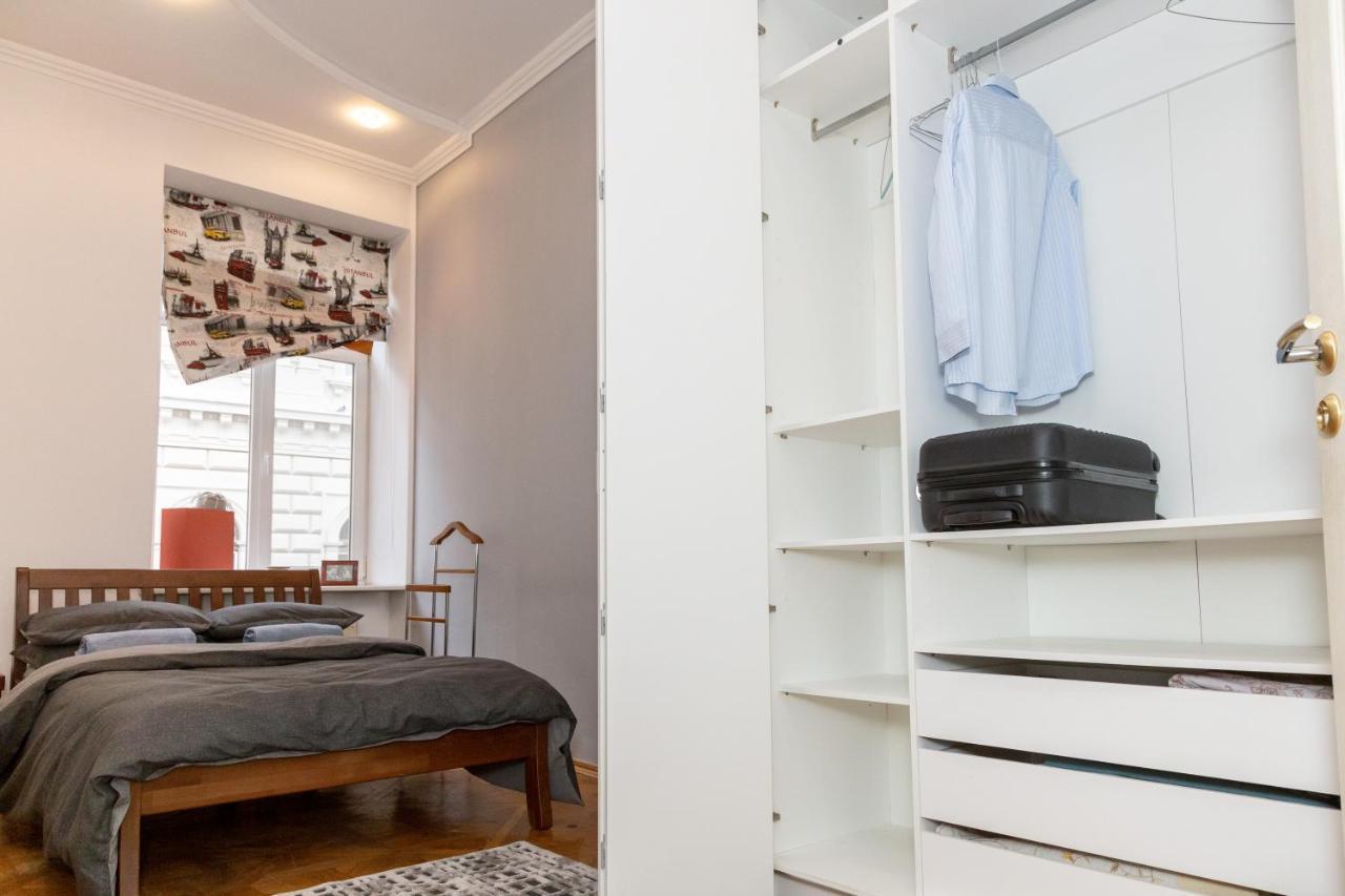 Apartment Kostyushka リヴィウ エクステリア 写真